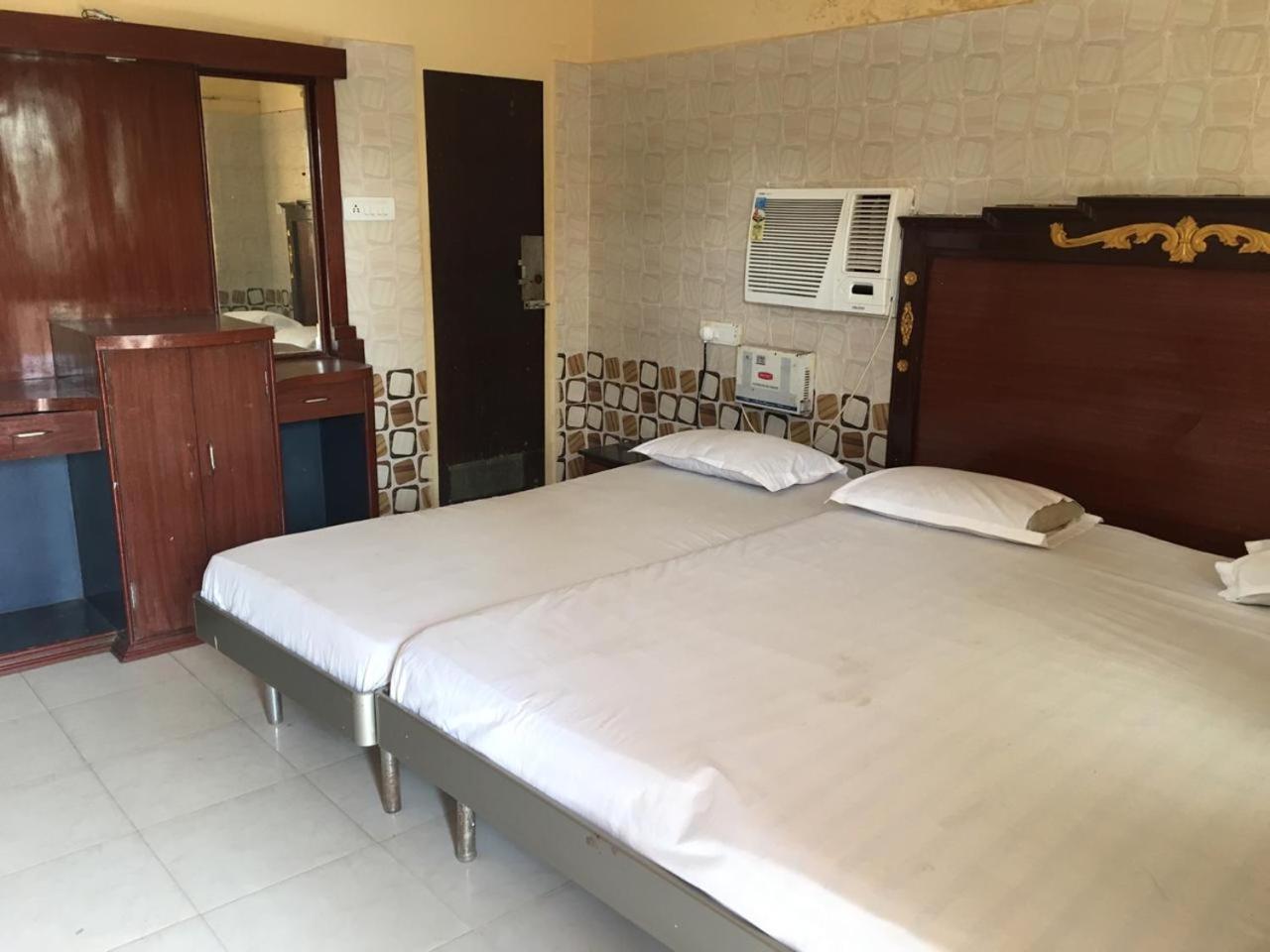 Hotel Maa Kamakhya 푸리 외부 사진
