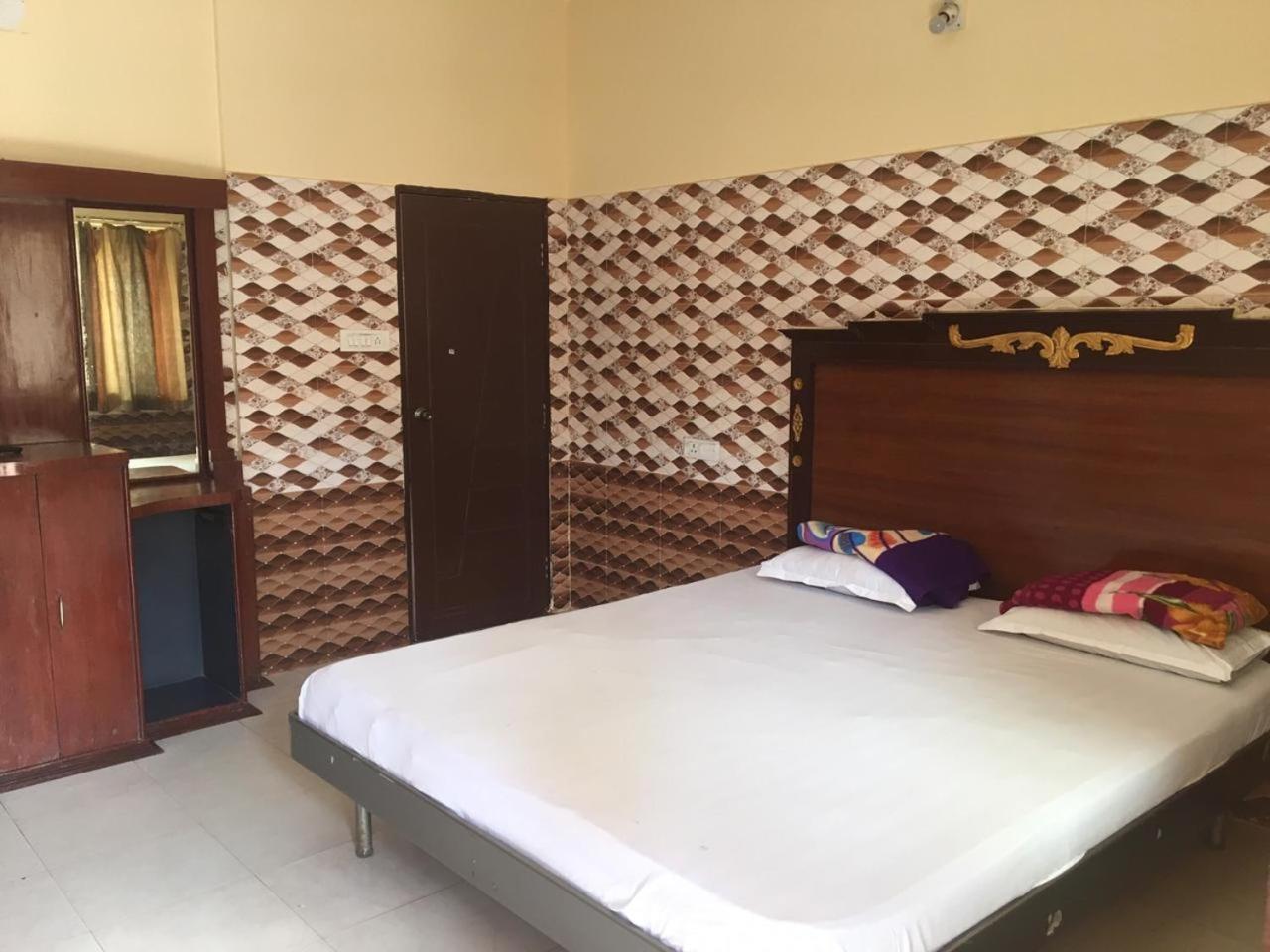 Hotel Maa Kamakhya 푸리 외부 사진